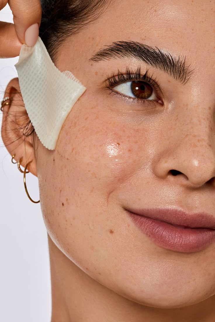 Reveal Your True Confidence with Clearer Skin!